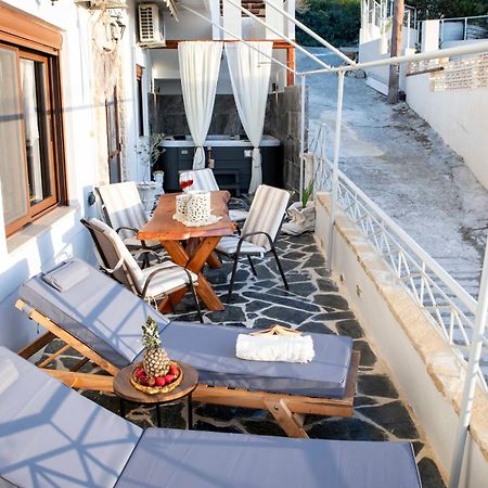 Kleopatra Deluxe Apartment With Jacuzzi Kamilari Luaran gambar