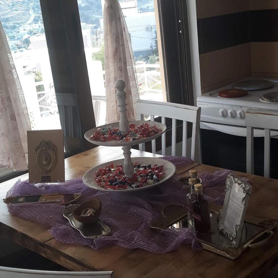 Kleopatra Deluxe Apartment With Jacuzzi Kamilari Luaran gambar