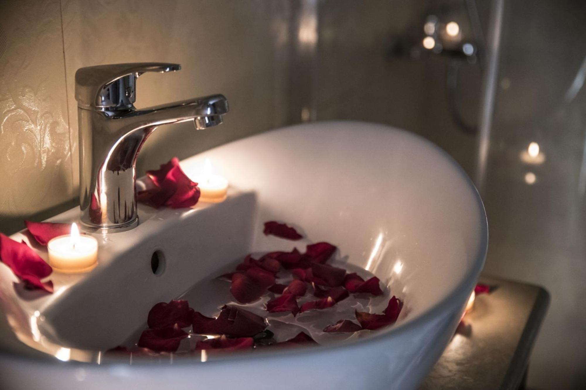 Kleopatra Deluxe Apartment With Jacuzzi Kamilari Luaran gambar