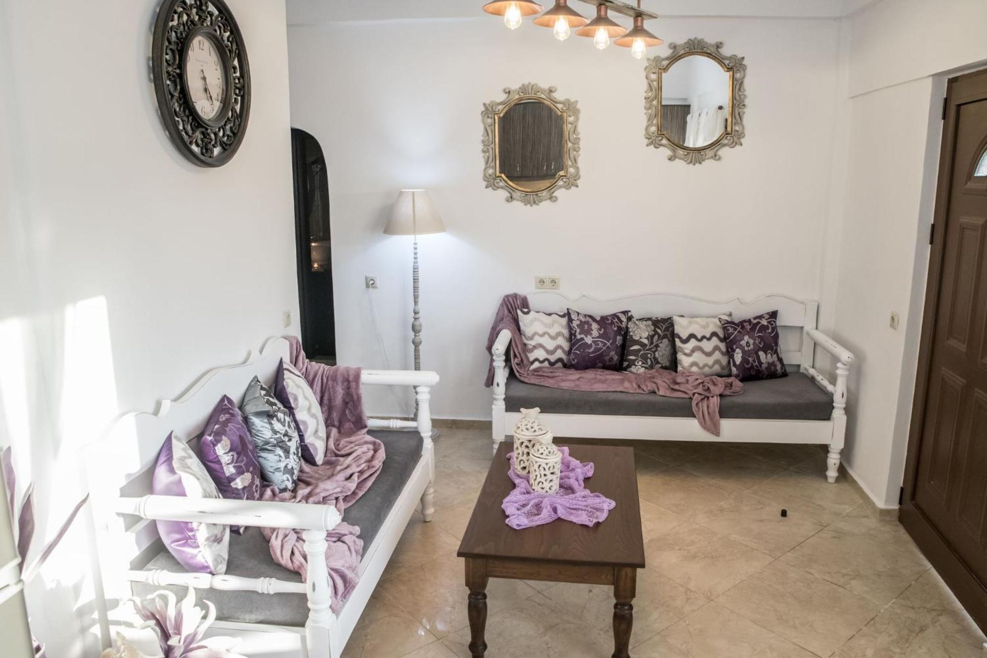 Kleopatra Deluxe Apartment With Jacuzzi Kamilari Luaran gambar
