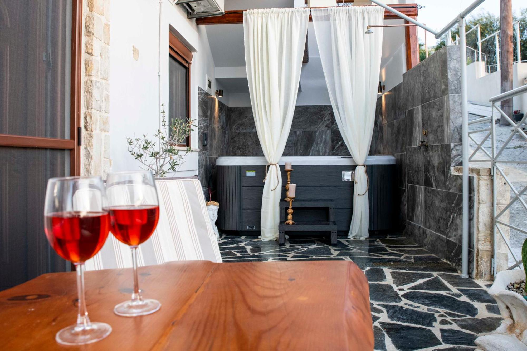 Kleopatra Deluxe Apartment With Jacuzzi Kamilari Luaran gambar